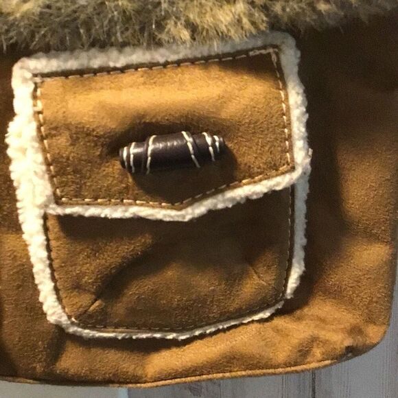  sweet, fuzzy, purse by bath and Bodywork’s - Picture 2 of 6